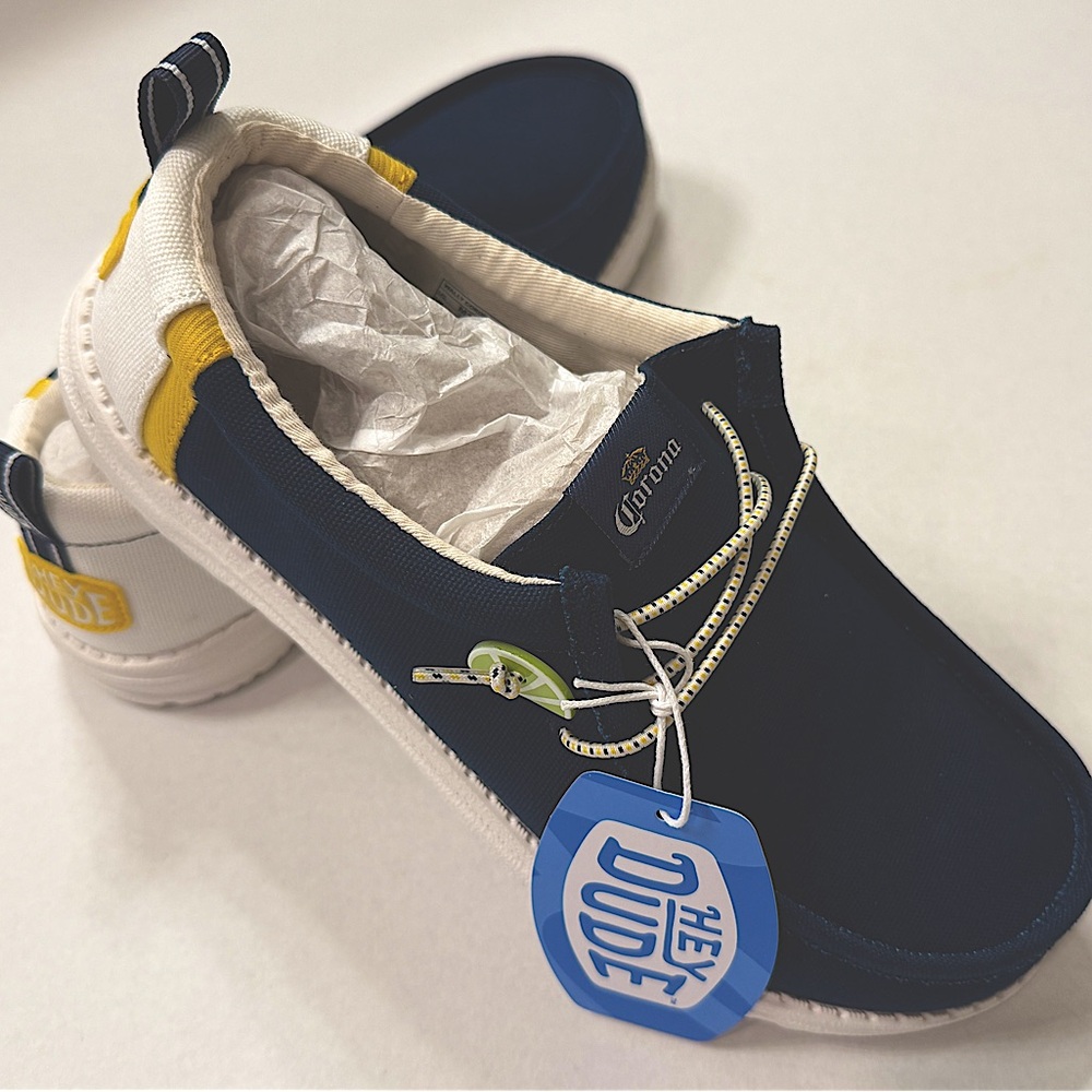 Corona Navy and Yellow Casual Shoes